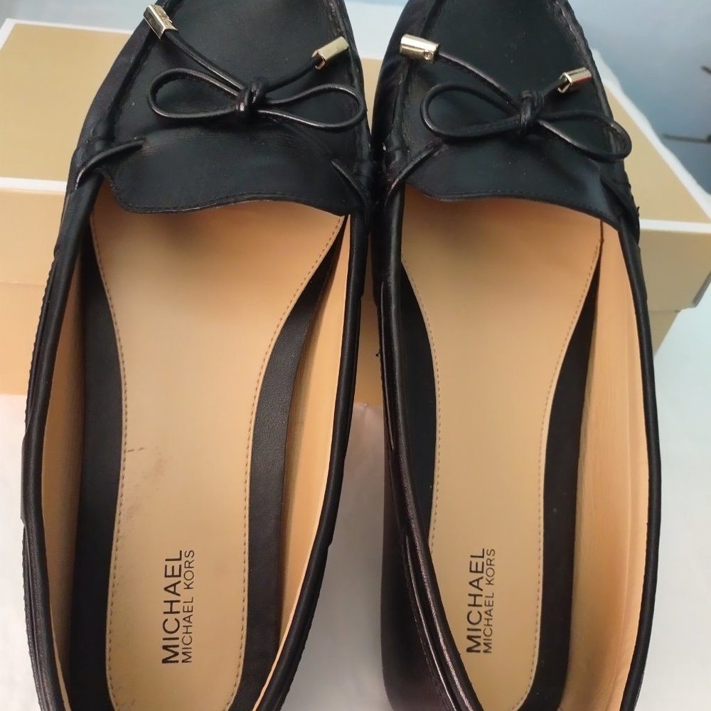 Woman's Michael Kors Black Leather Moccasin Size 11M